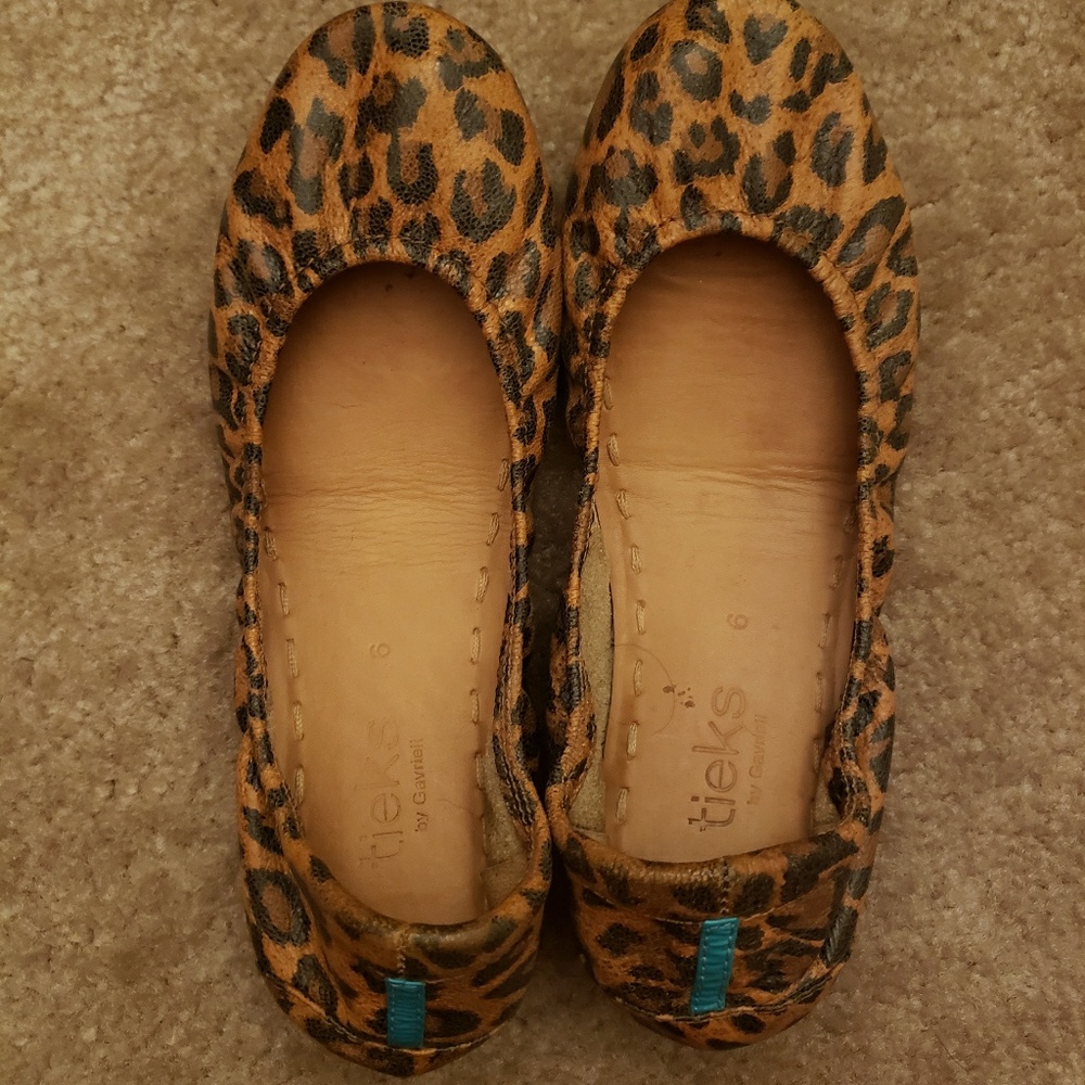 Leopard Tieks
